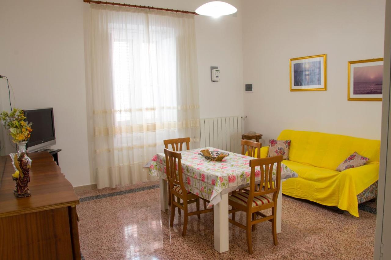 Casa Vacanze Maria&Vito Велие Екстериор снимка