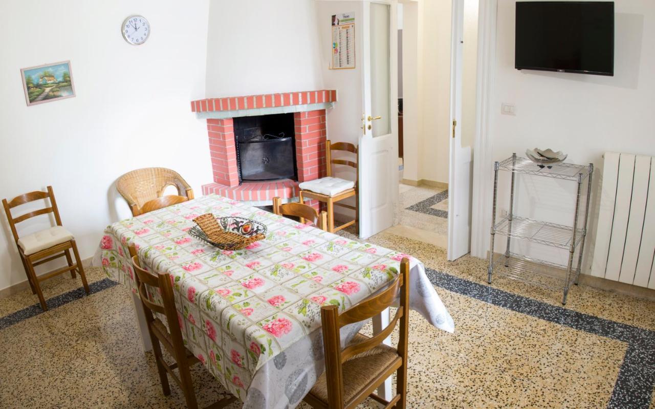 Casa Vacanze Maria&Vito Велие Екстериор снимка